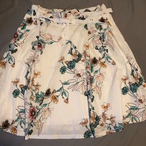 Floral print skirt